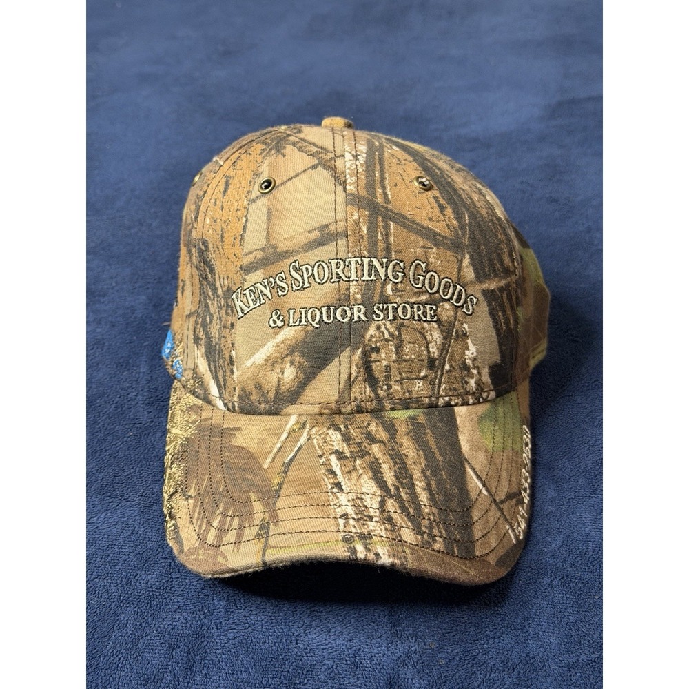 Vtg Ken’s Sporting Goods & Liquor Store Camo Trucker Hat Crescent OR Bear Logo